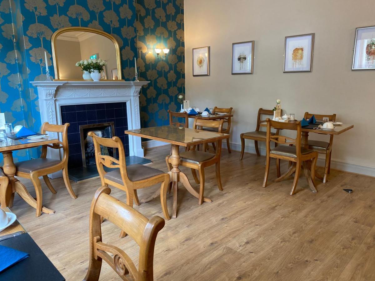 Bed & Breakfast Ashbourne House 4*