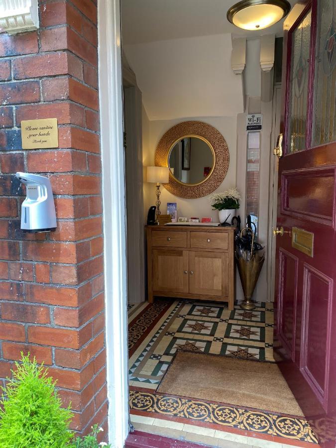 Bed & Breakfast Ashbourne House