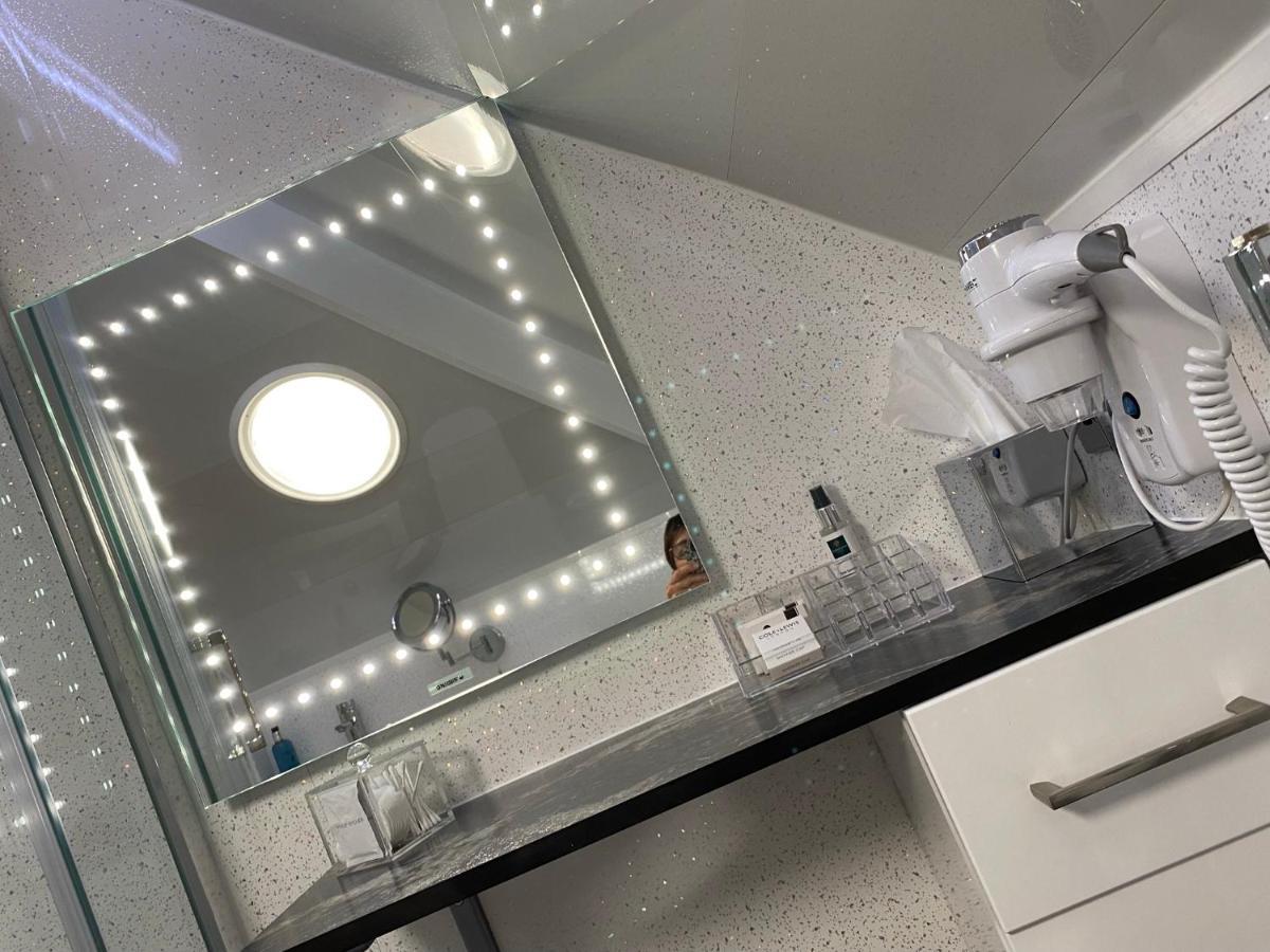 Bed & Breakfast Ashbourne House 4*