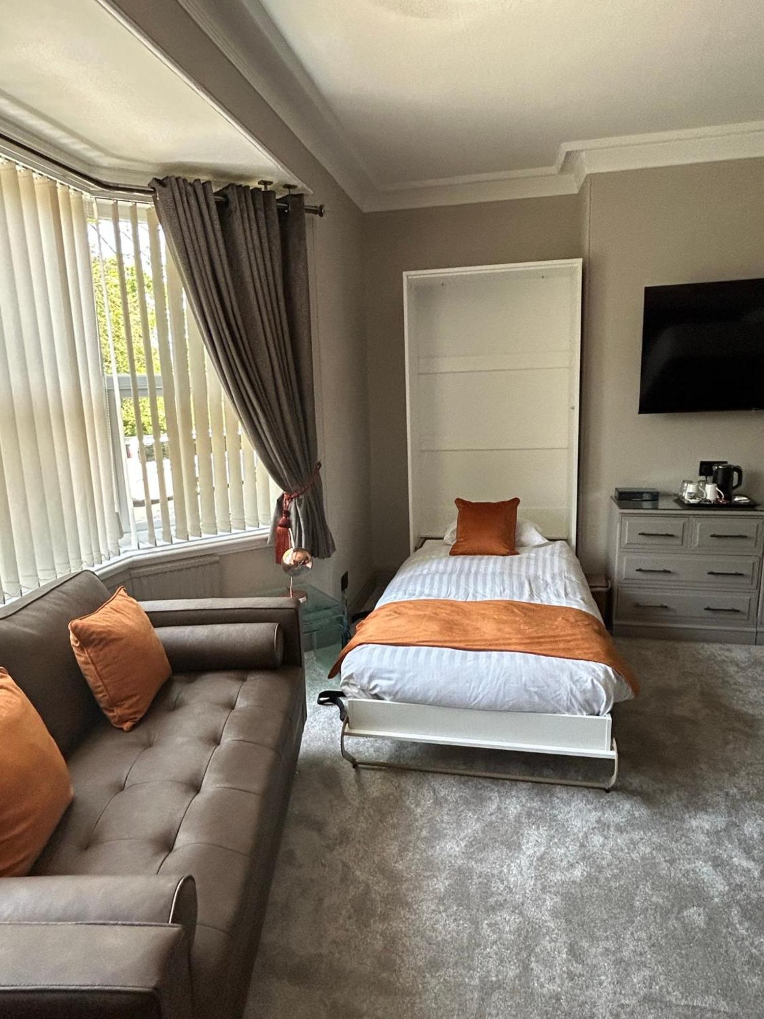 Ashbourne House Bed & Breakfast